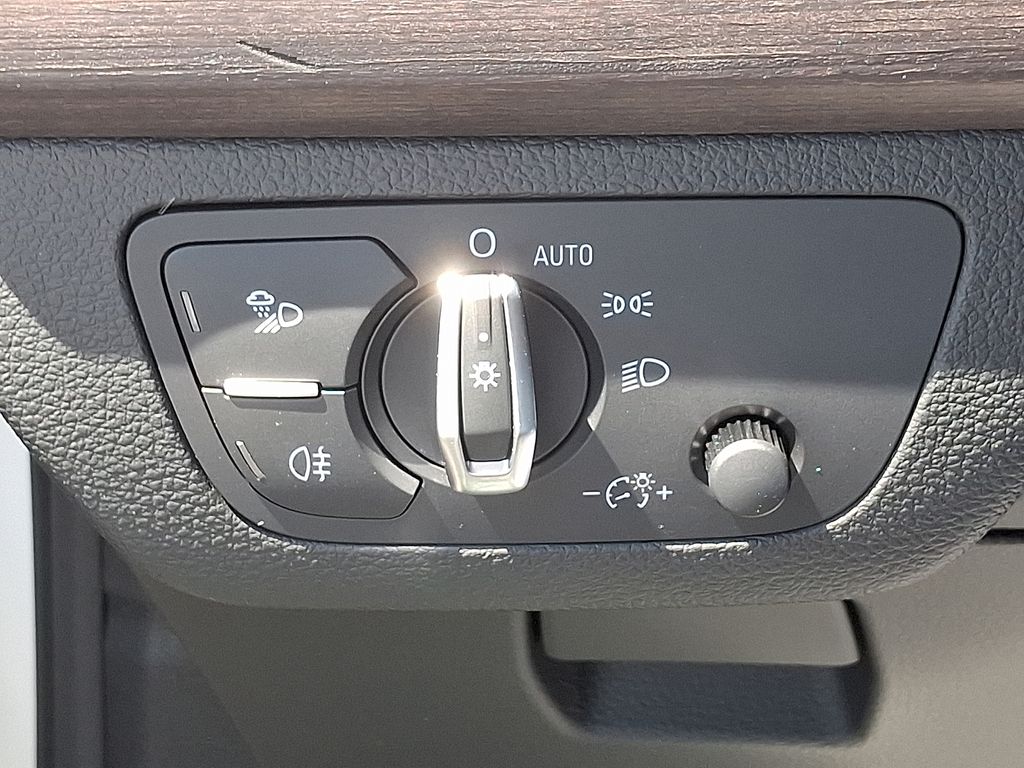 2024 Audi Q5 Premium 25