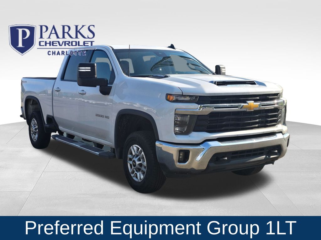 Summit White 2025 Chevrolet Silverado 2500HD Pickup Truck Four-Wheel Drive Automatic