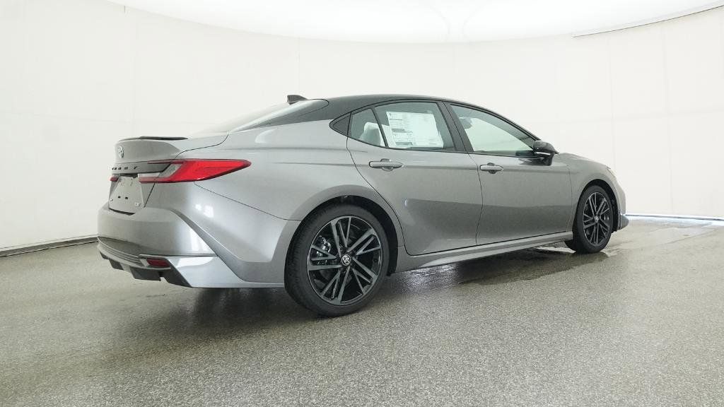 Thumbnail: 2025 Toyota Camry - 10