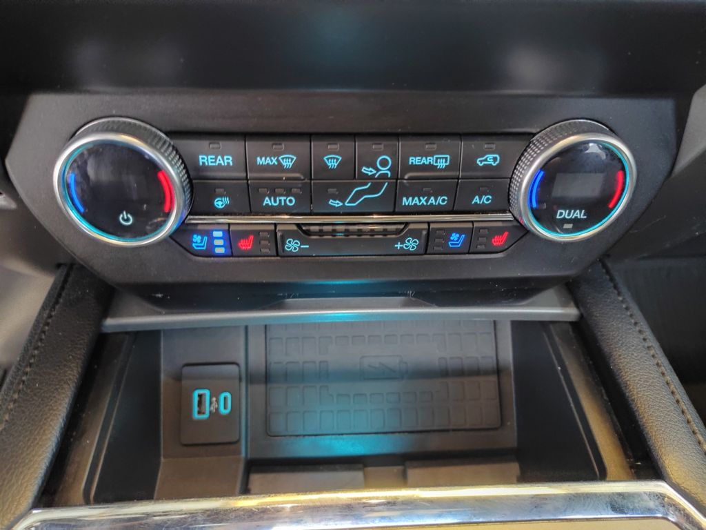 Used Car 2020 Ford Expedition Max  Xlt For Sale Under $30,000 In Austin, Texas