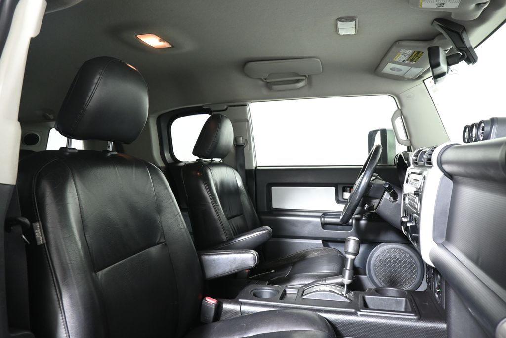2009 Toyota FJ Cruiser Base 25