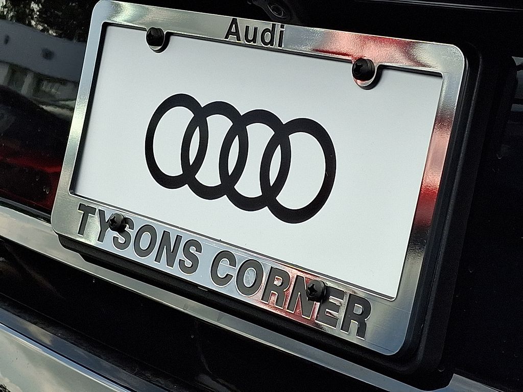 Thumbnail: 2025 Audi SQ7 - 7