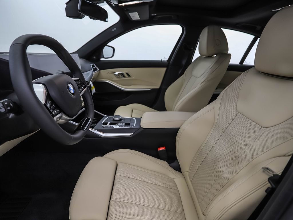 Thumbnail: 2026 BMW 3 Series - 12