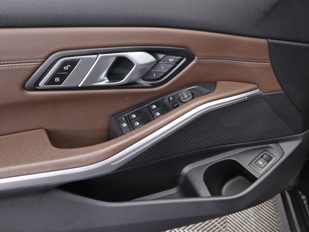 2022 BMW 3 Series 330i 24