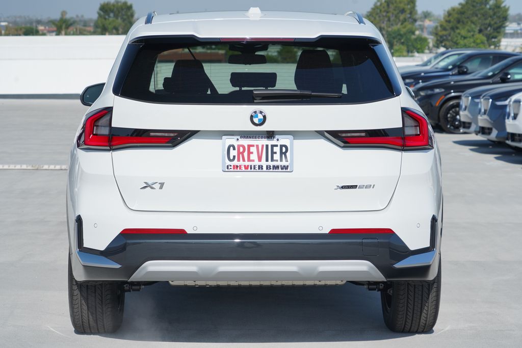 Thumbnail: 2026 BMW X1 - 6