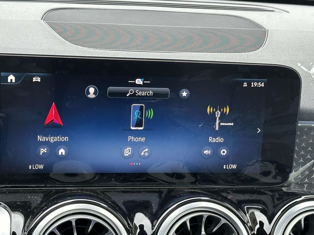 2024 Mercedes-Benz GLB 250 10
