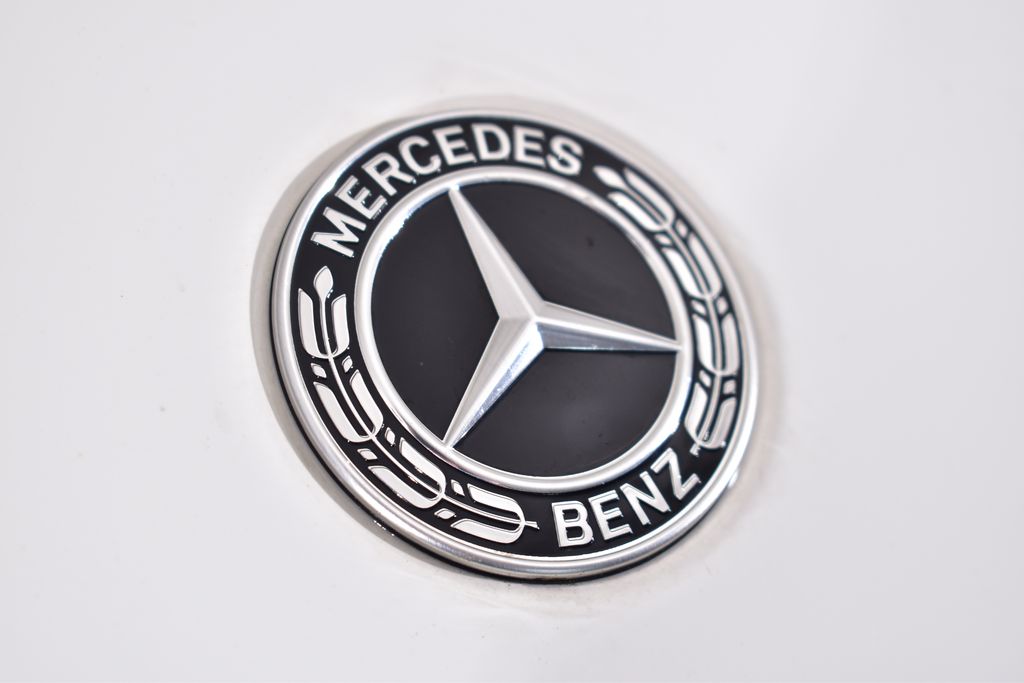 Thumbnail: 2022 Mercedes-Benz GLC - 10