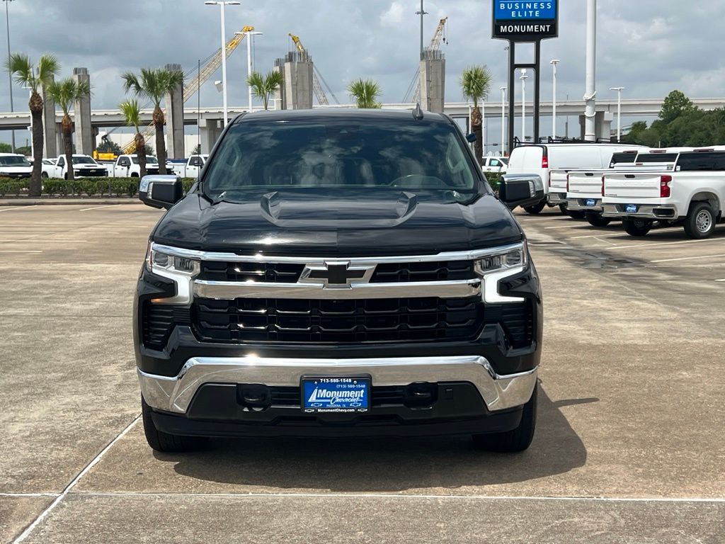 2022 Chevrolet Silverado 1500 LT - 2