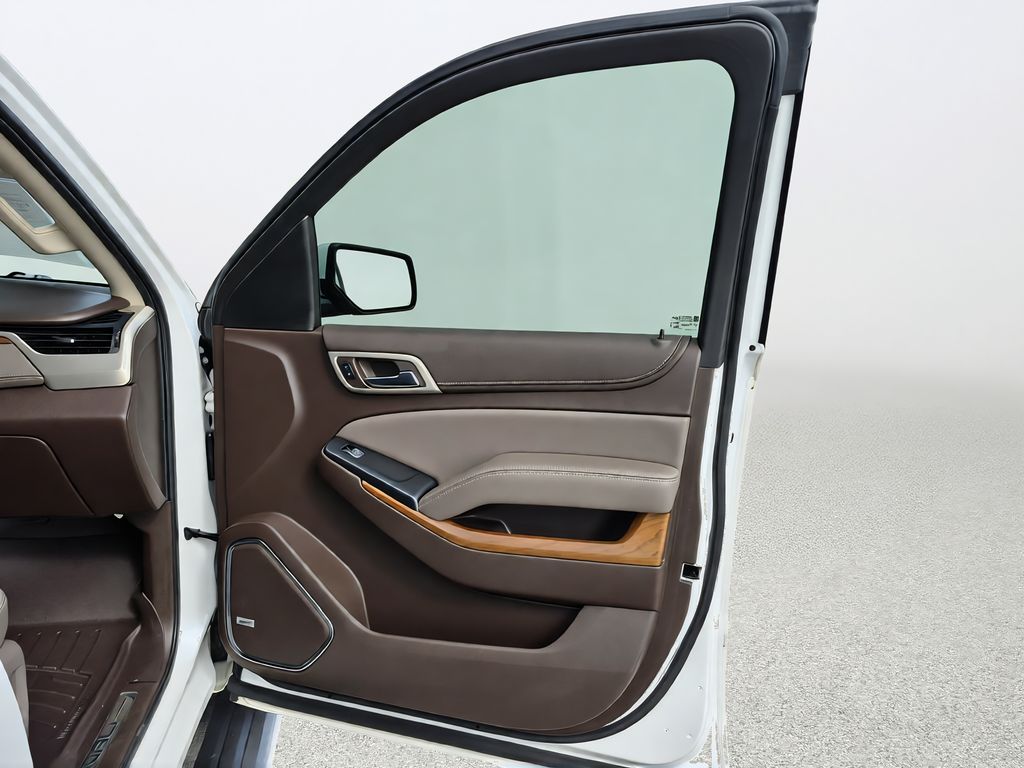 2020 GMC Yukon Denali White at Ultimate Motorsports