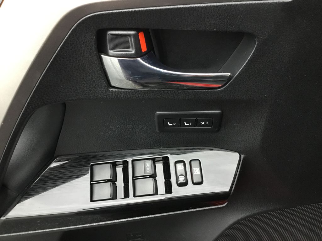 Thumbnail: 2016 Toyota RAV4 - 19