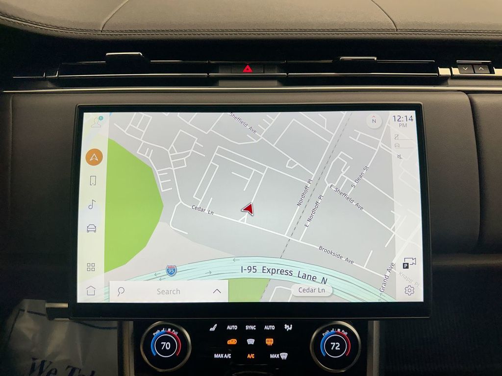 2023 Land Rover Range Rover SE 19
