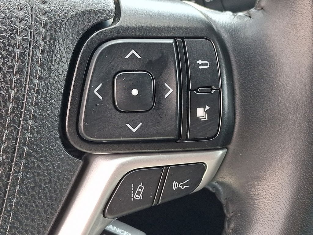 2019 Toyota Highlander Limited Black at Subaru and VW of Moon Township
