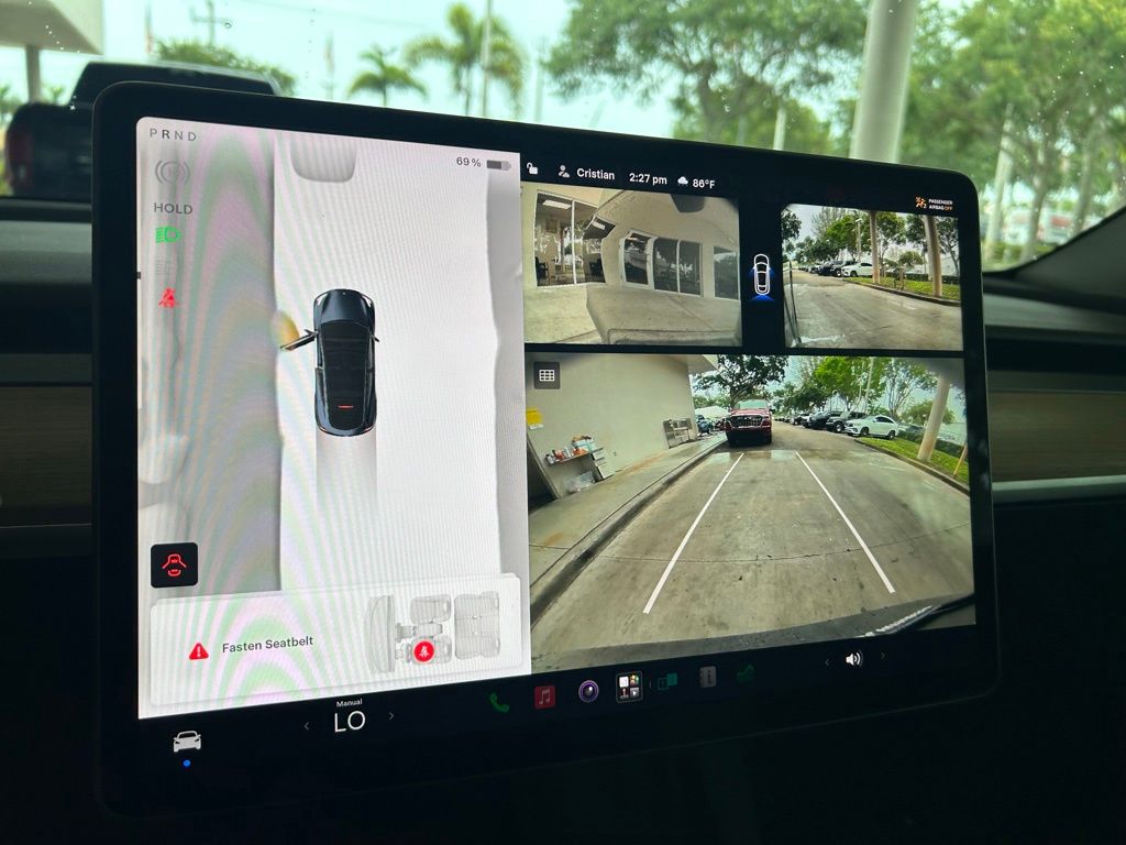 Used 2024  Tesla  image 8