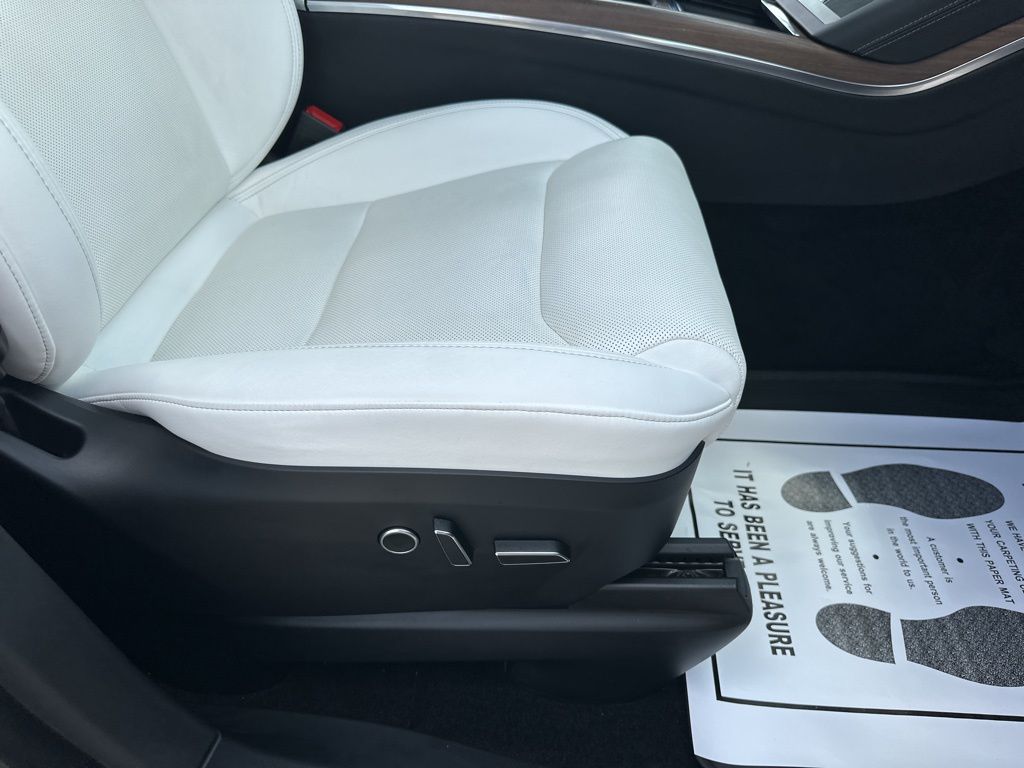 2022 Solid Black Tesla Model X Base AWD SUV