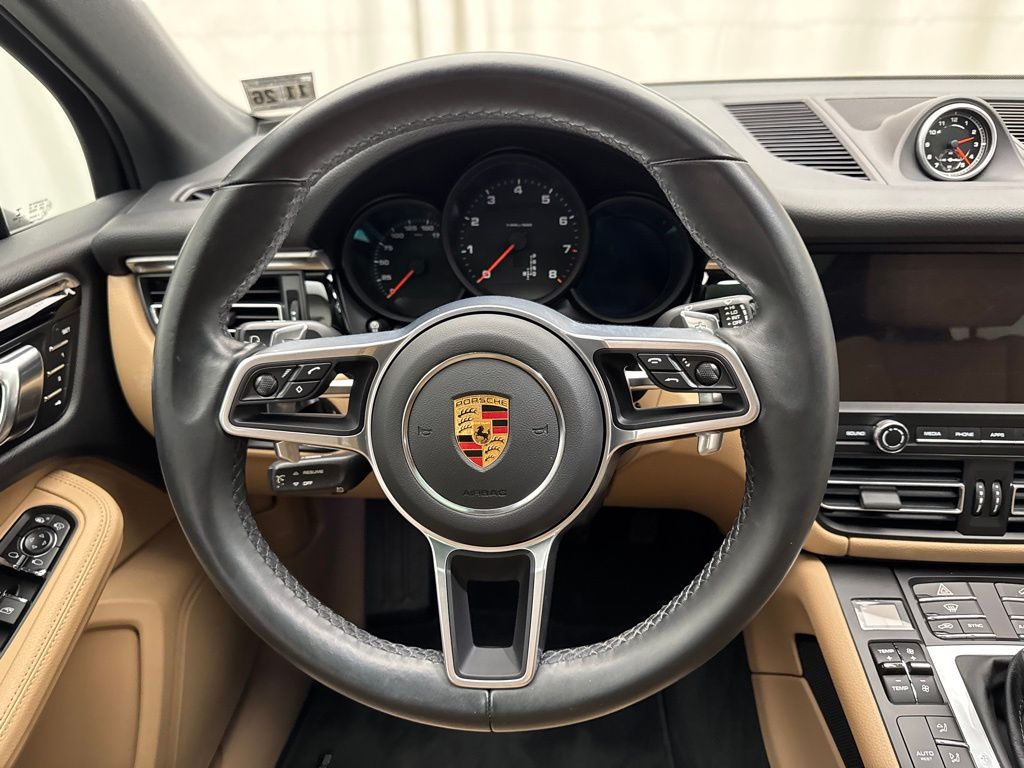 2021 Porsche Macan  26