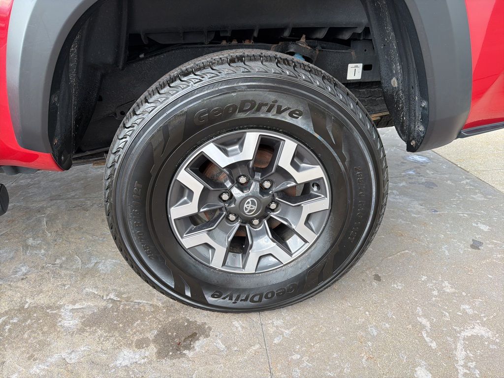 Thumbnail: 2022 Toyota Tacoma - 10