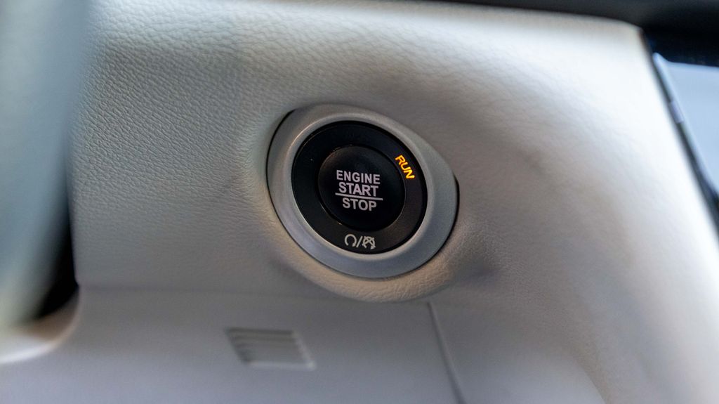 Used 2017 Chrysler Pacifica Touring L 4D Passenger Van