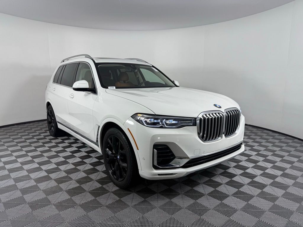 2022 BMW X7 xDrive40i 3