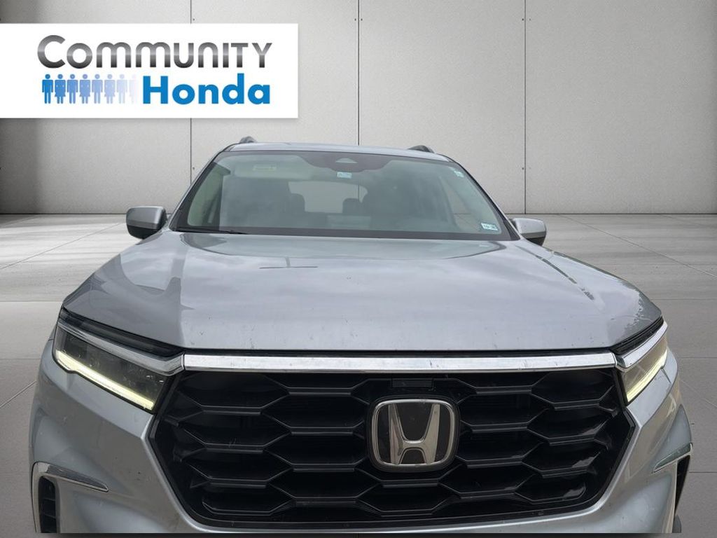 2024 Honda Pilot Touring  at Community Honda