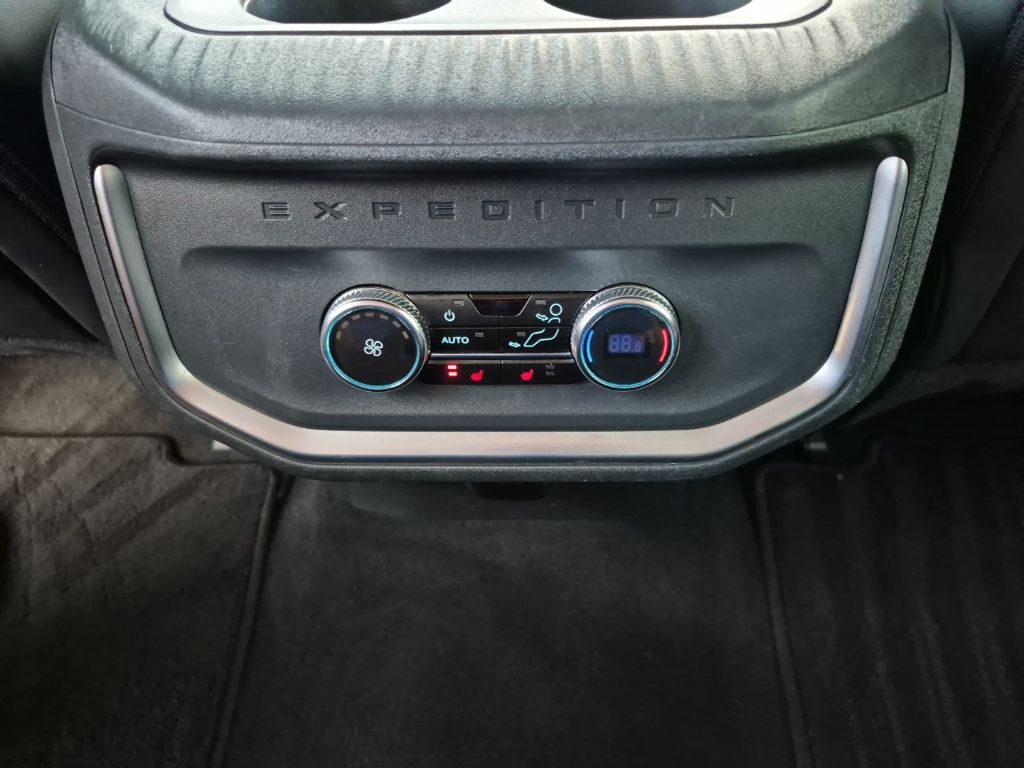 Used Car 2025 Ford Expedition  Platinum For Sale Under $80,000 In Austin, Texas