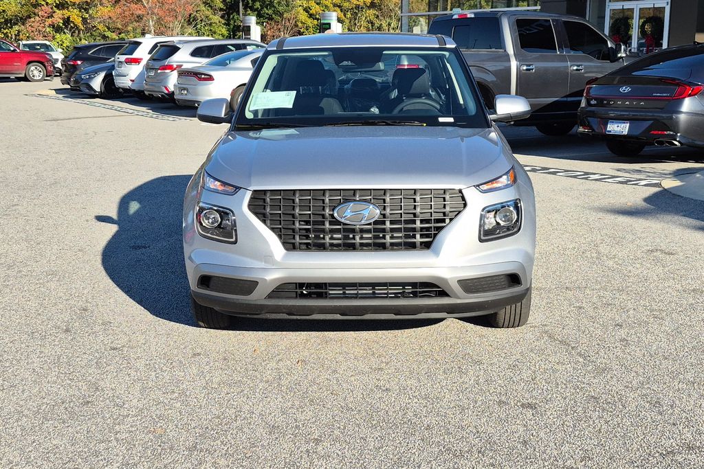 New 2026 Silver Hyundai SE image 2