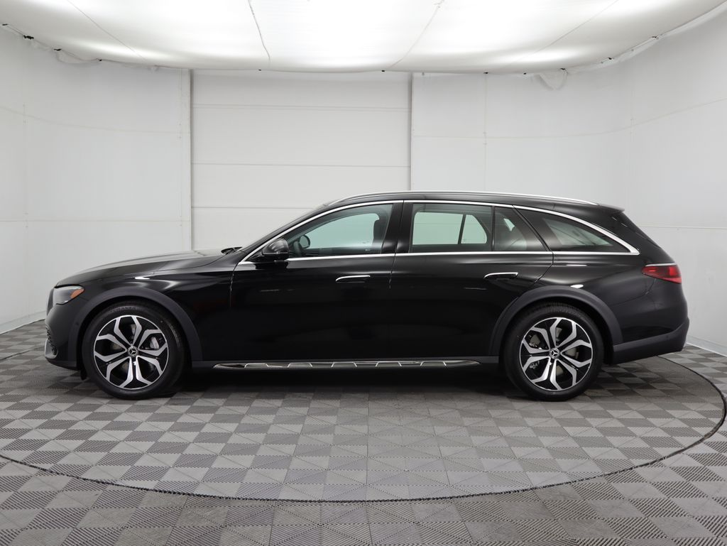 Thumbnail: 2025 Mercedes-Benz E-Class - 8