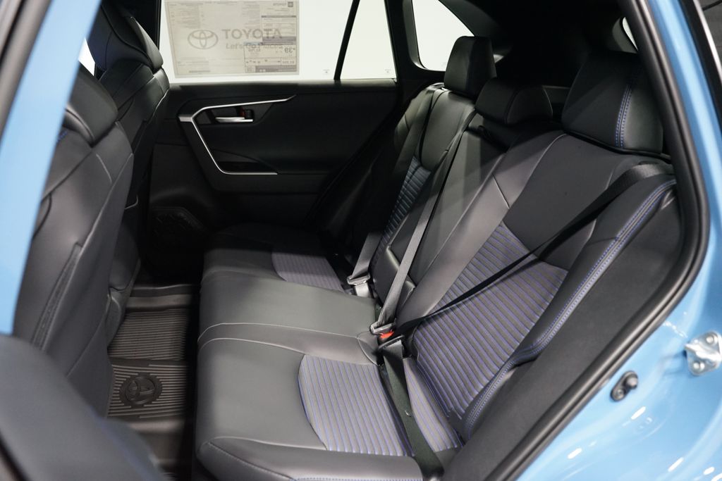 Thumbnail: 2025 Toyota RAV4 - 29