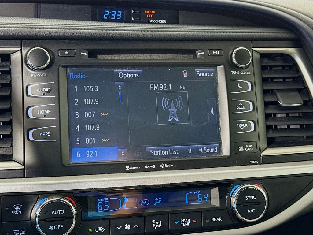 Thumbnail: 2019 Toyota Highlander - 15