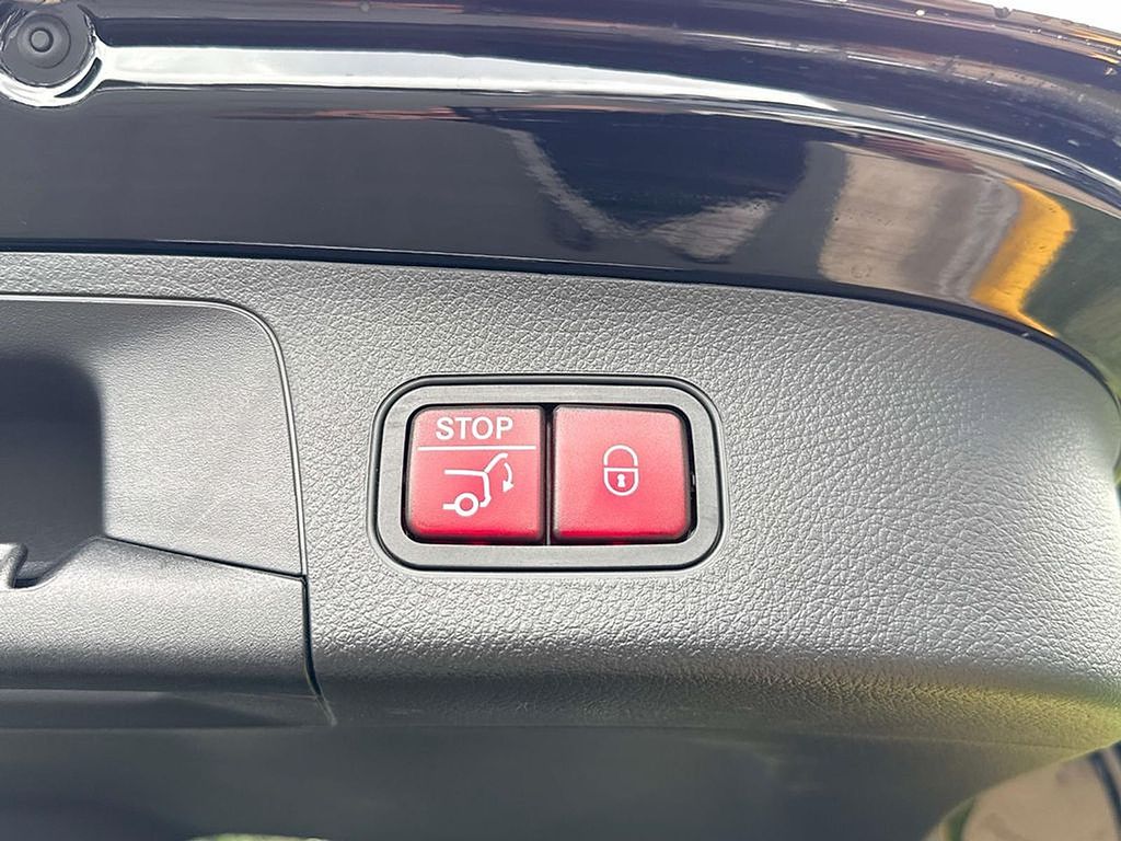 Thumbnail: 2025 Mercedes-Benz GLA - 27