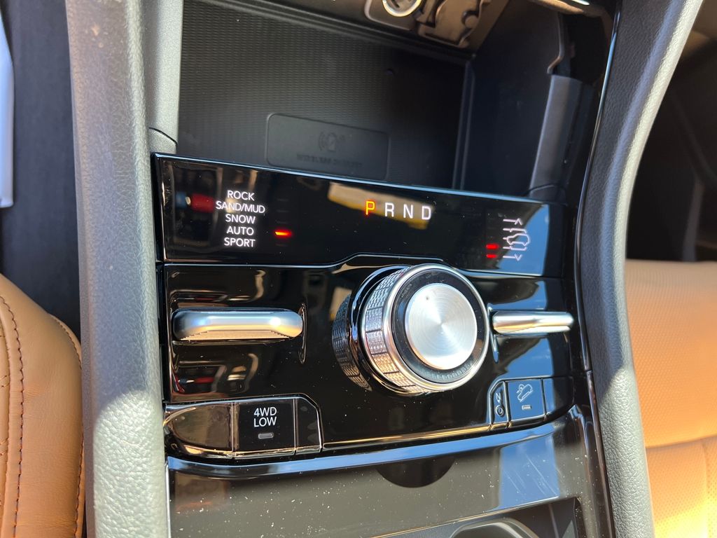 new 2025 Jeep Grand Cherokee car, priced at $57,990