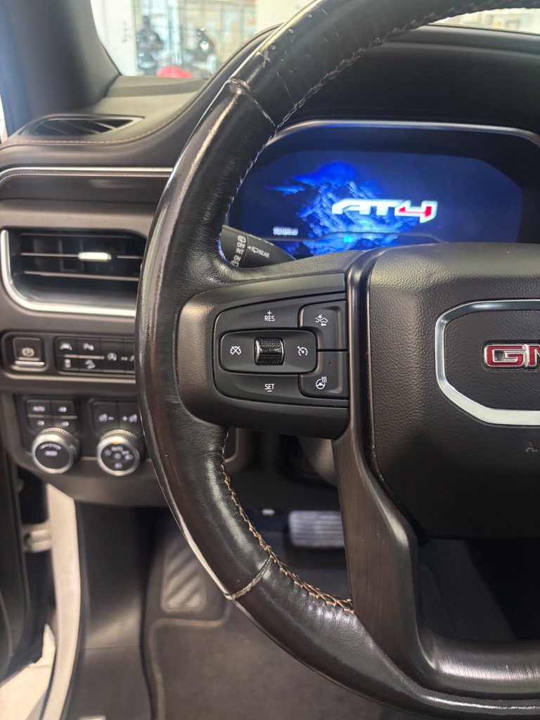 2022 GMC Yukon AT4 - Photo 16