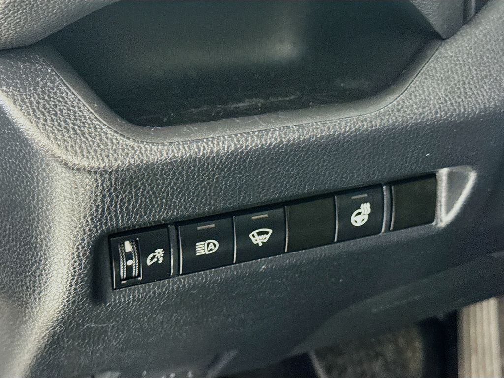 Used Car 2020 Toyota Rav4 Hybrid  Xle For Sale Under $30,000 In Austin, Texas