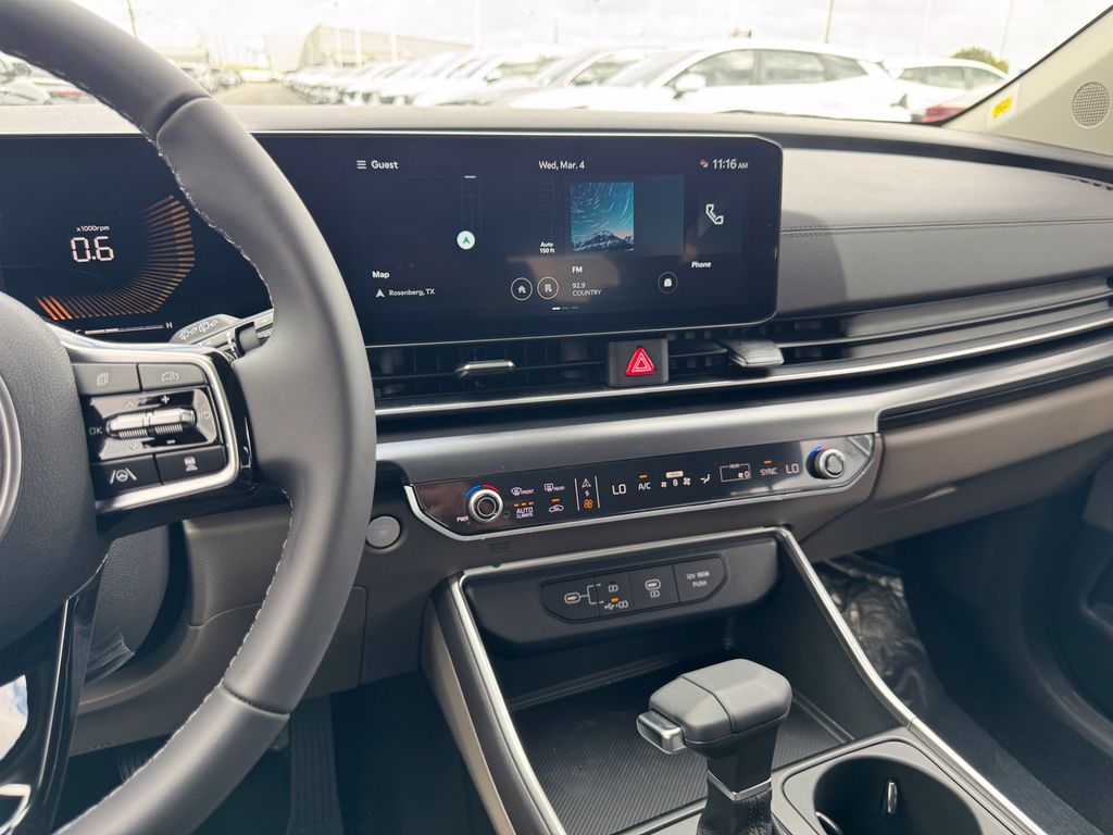 New 2026 Kia Carnival MPV Van