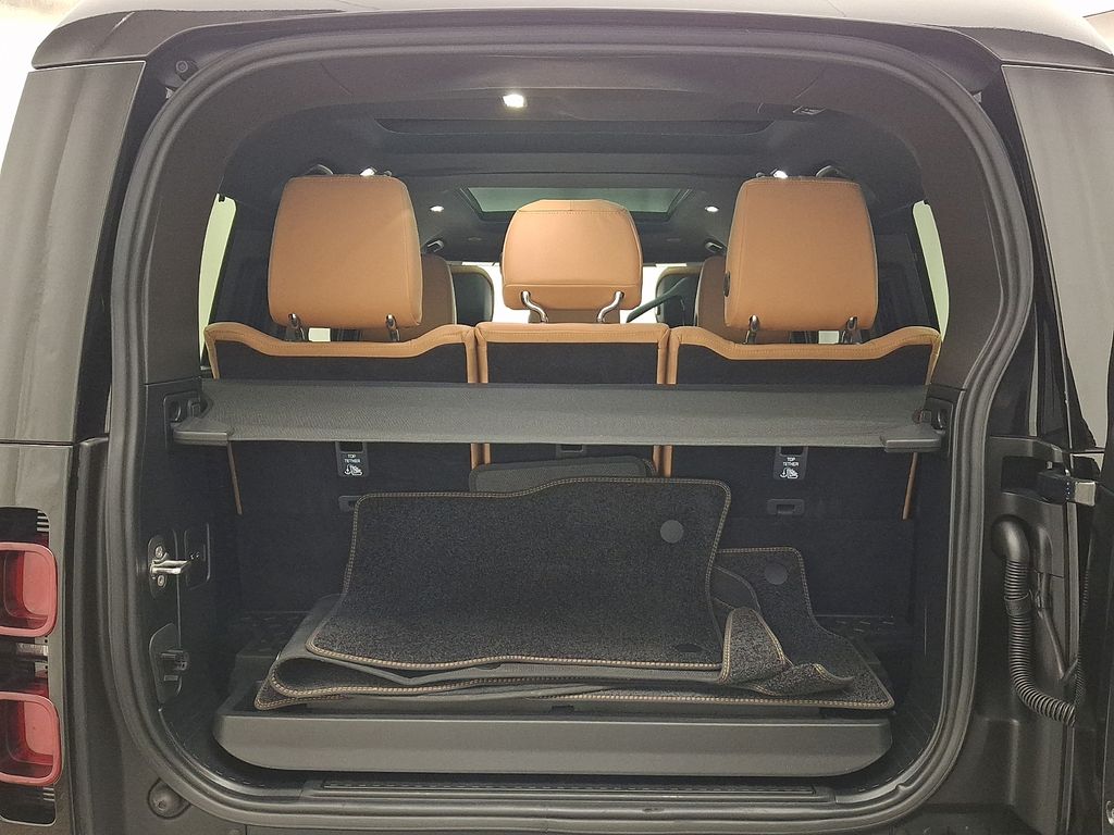 Thumbnail: 2024 Land Rover Defender - 29