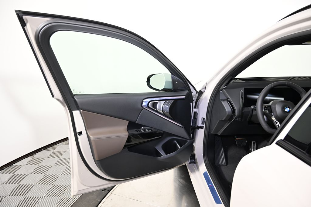 Thumbnail: 2026 BMW X3 - 21