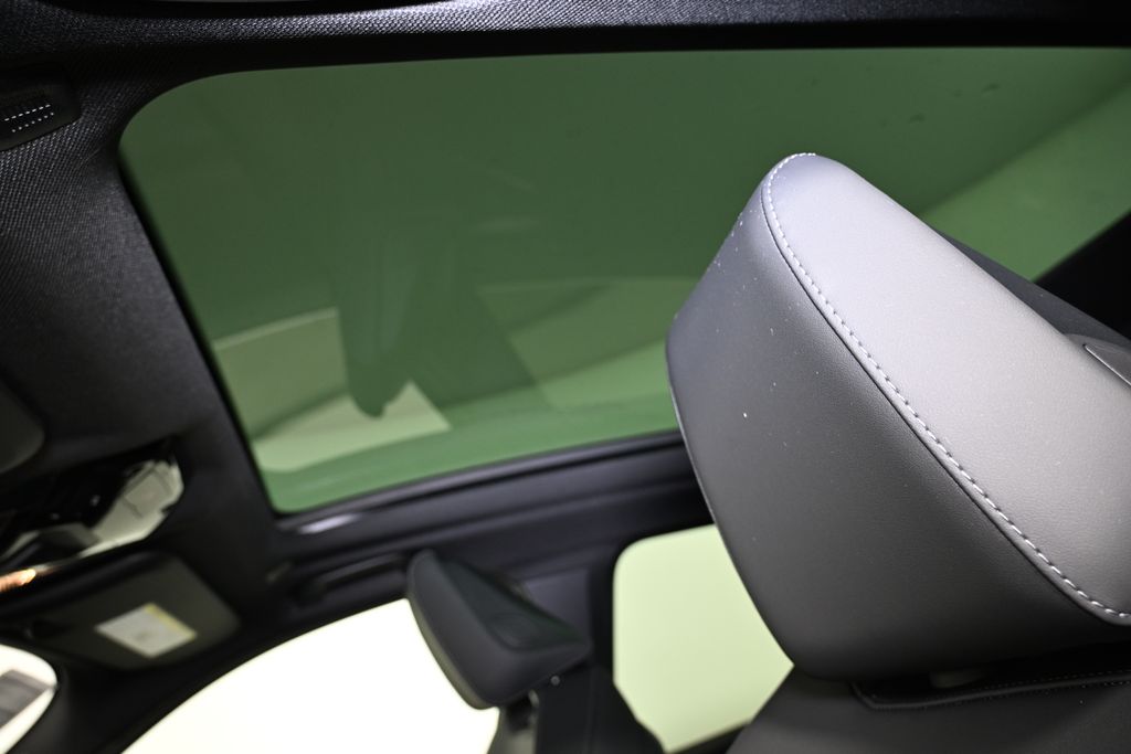 Thumbnail: 2025 BMW X3 - 14