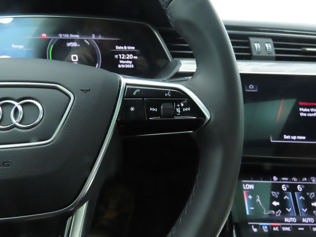 2023 Audi e-tron Premium 15