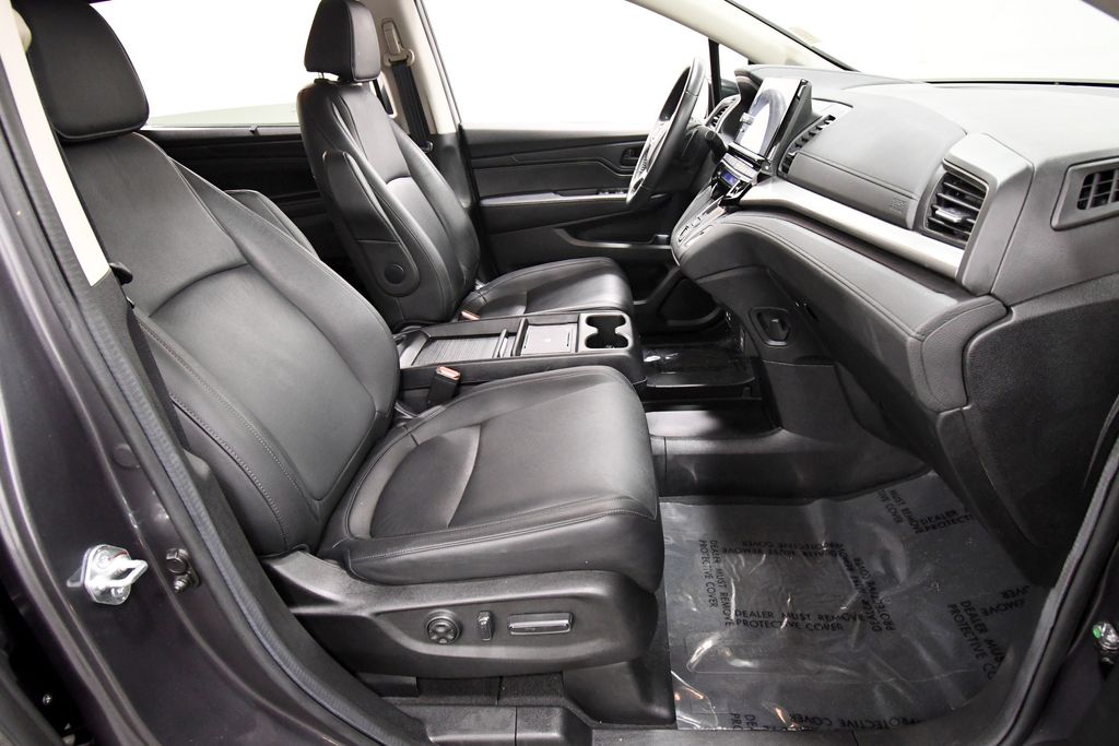 Used 2025 Honda Odyssey Van