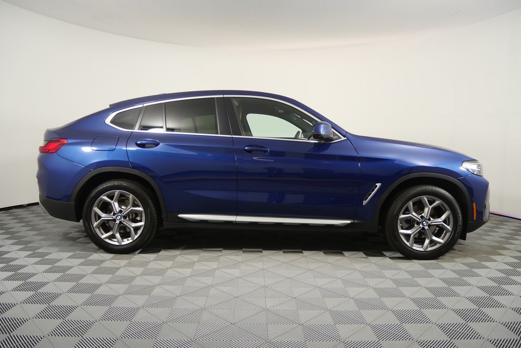 Thumbnail: 2023 BMW X4 - 2
