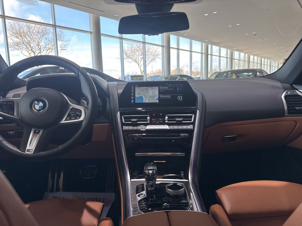 Thumbnail: 2022 BMW 8 Series - 16