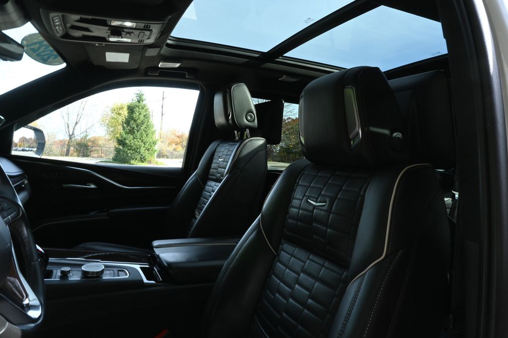 Thumbnail: 2021 Cadillac Escalade - 16