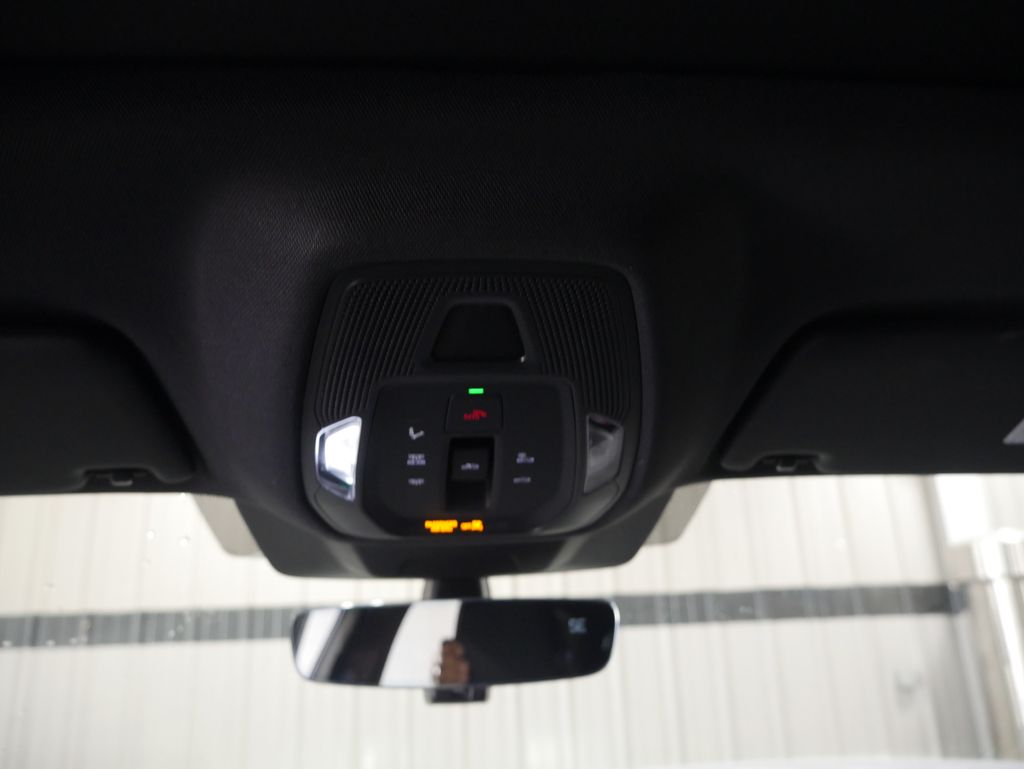 Thumbnail: 2026 Audi SQ5 - 31