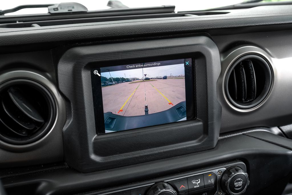 used 2022 Jeep Gladiator car, priced at $28,382