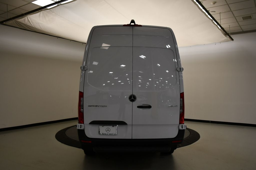 Thumbnail: 2025 Mercedes-Benz Sprinter - 7