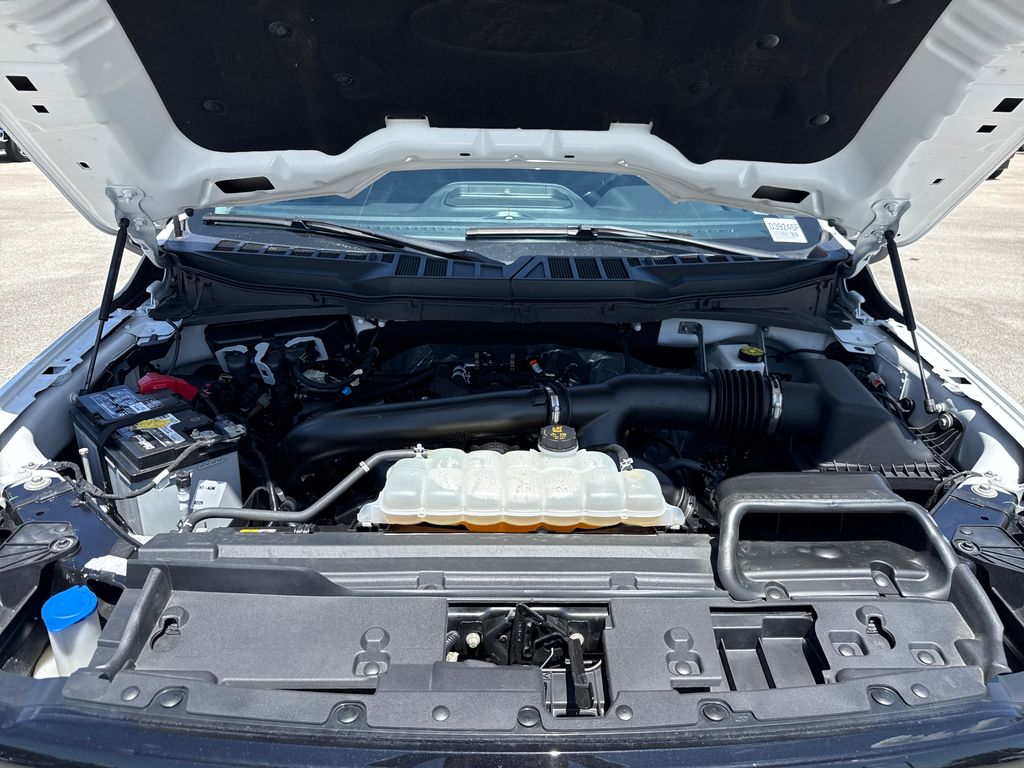 Certified Used 2025 White Ford XLT image 29