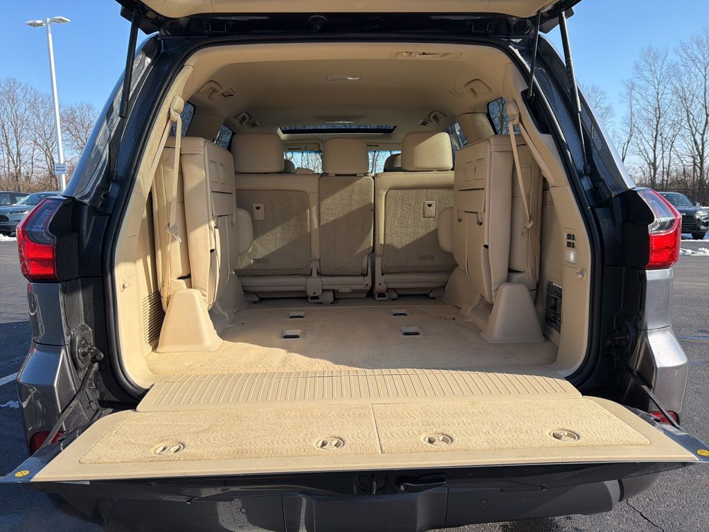 Thumbnail: 2020 Lexus LX - 24