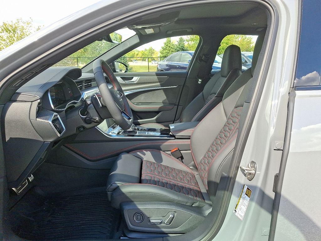 Thumbnail: 2026 Audi RS 6 - 6