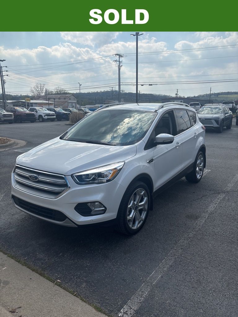 White Platinum 2019 Ford Escape Titanium FWD SUV / Crossover Front-Wheel Drive 6-Speed Automatic