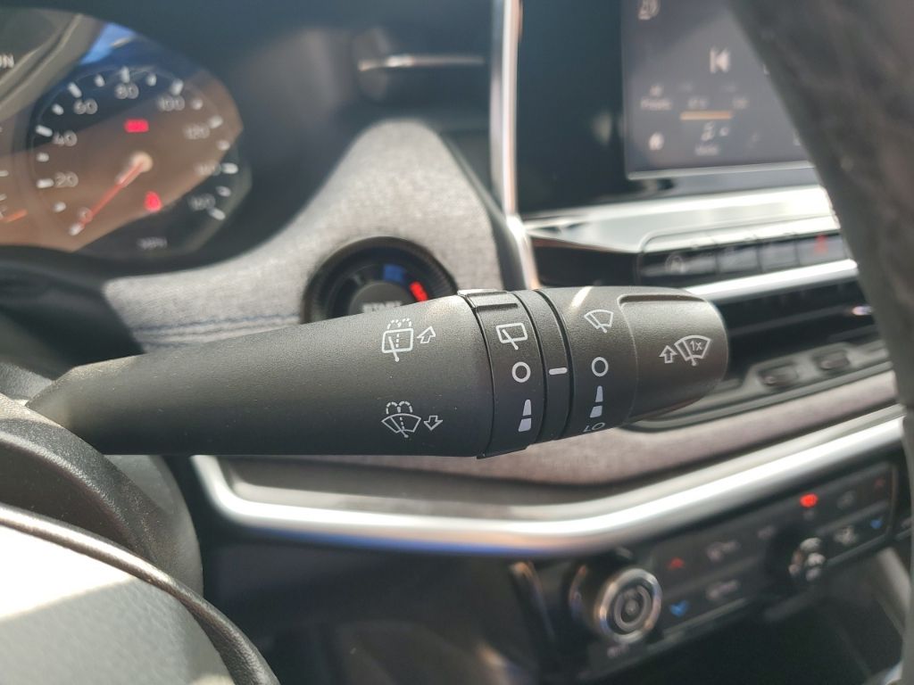 Used Car 2025 Jeep Compass  Latitude For Sale Under $25,000 In Austin, Texas