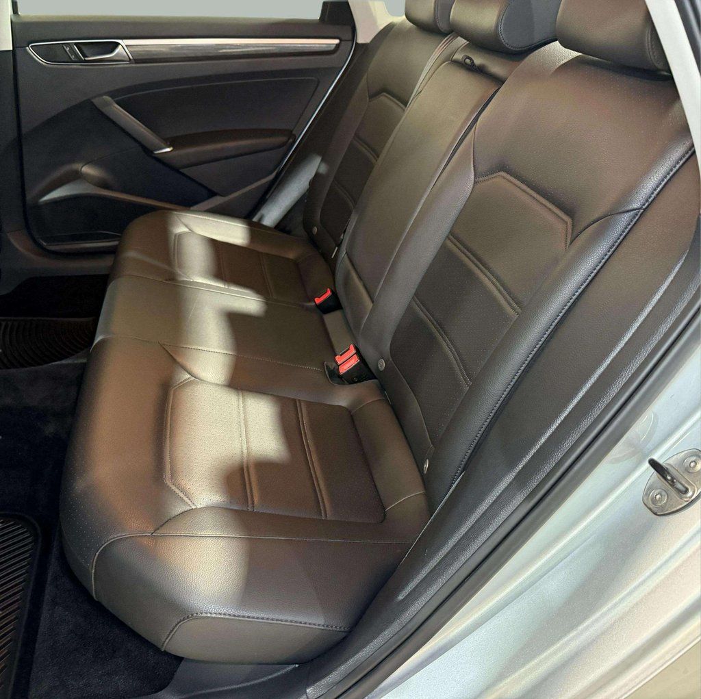 Used 2017 Reflex Silver Metallic Volkswagen 1.8T SE image 24